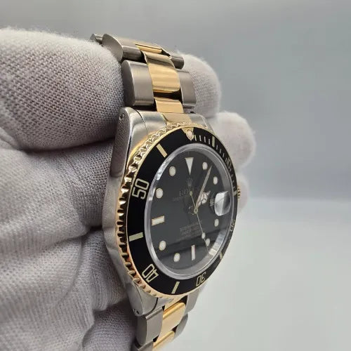 Rolex Submariner Date 18K Yellow Gold Black Stainless Steel 40mm Watch 16803