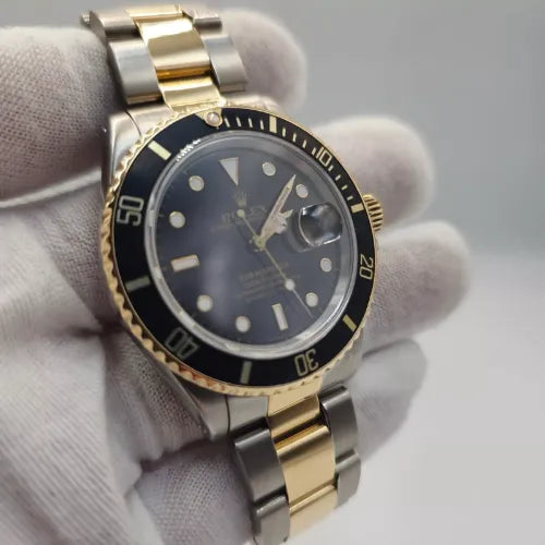 Rolex Submariner Date 18K Yellow Gold Black Stainless Steel 40mm Watch 16803