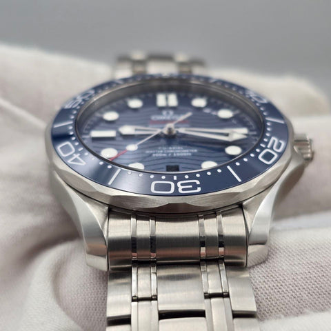 NEW 2026 Omega Seamaster Diver 300M Blue Wave 42mm 210.30.42.20.03.001 + STRAP