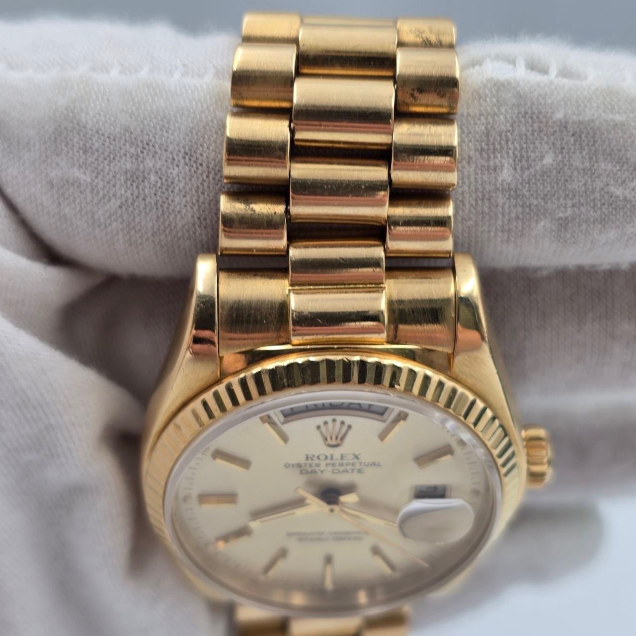 Rolex Day-Date 36 1980 18038 President 18k Gold Factory Champagne Dial 36mm