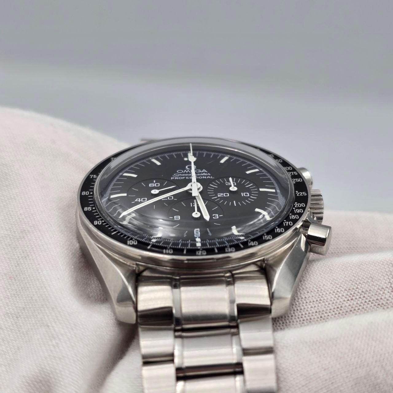 PAPERS 1996 Omega Speedmaster Moonwatch Professional 42mm Black Dial 3570.50