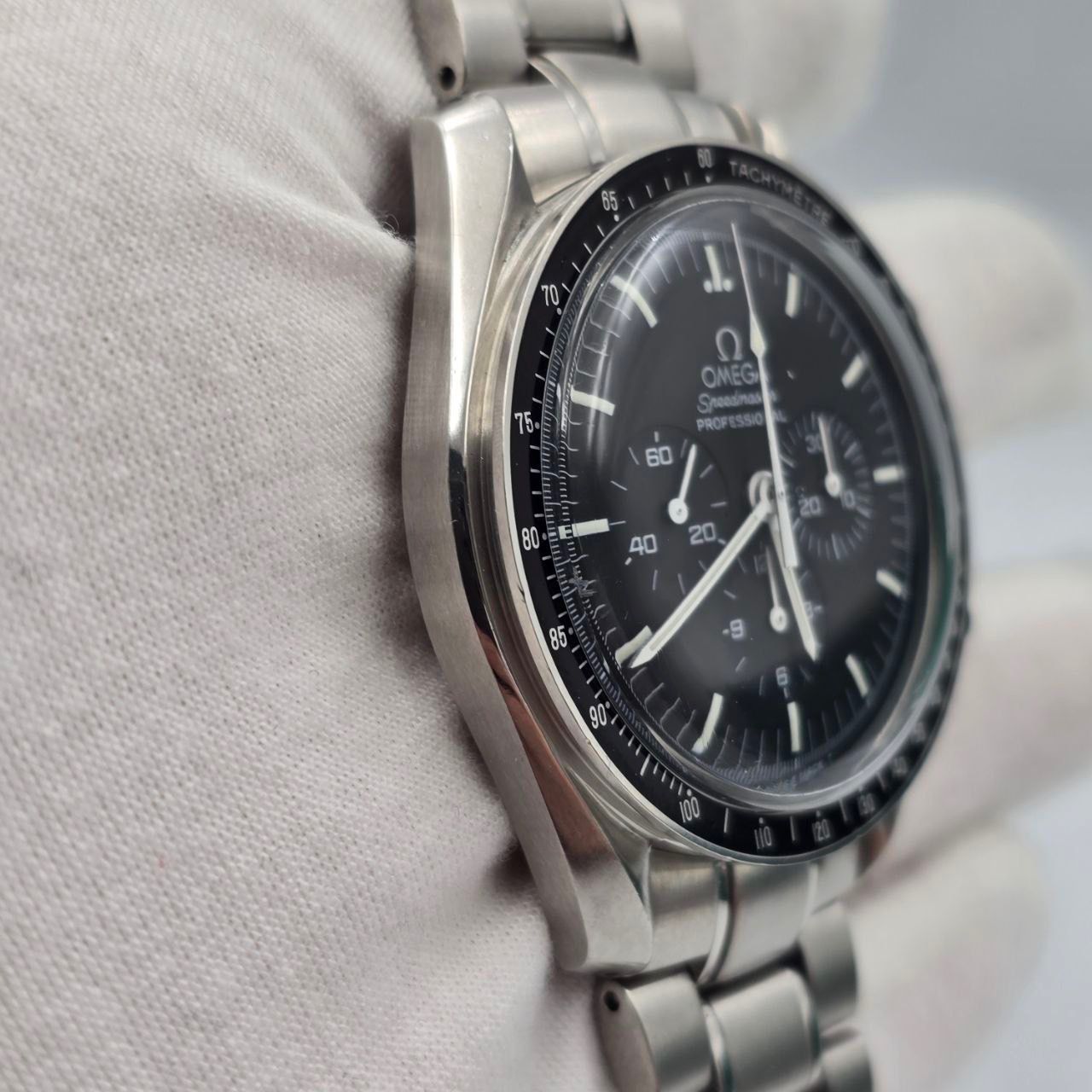 PAPERS 1996 Omega Speedmaster Moonwatch Professional 42mm Black Dial 3570.50
