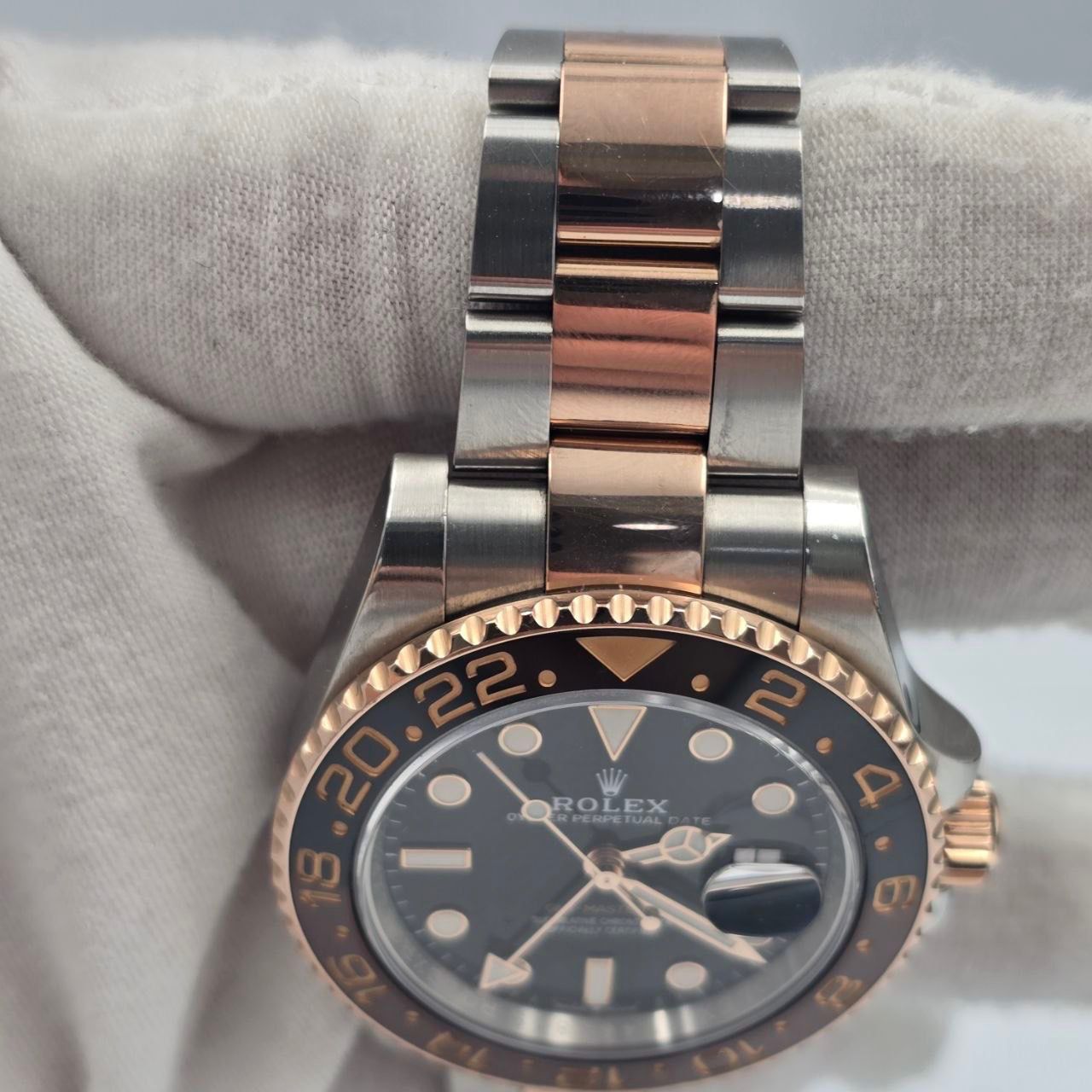 2021 Rolex GMT-Master II Rootbeer Two Tone Rose Gold Ceramic 40mm 126711CHNR
