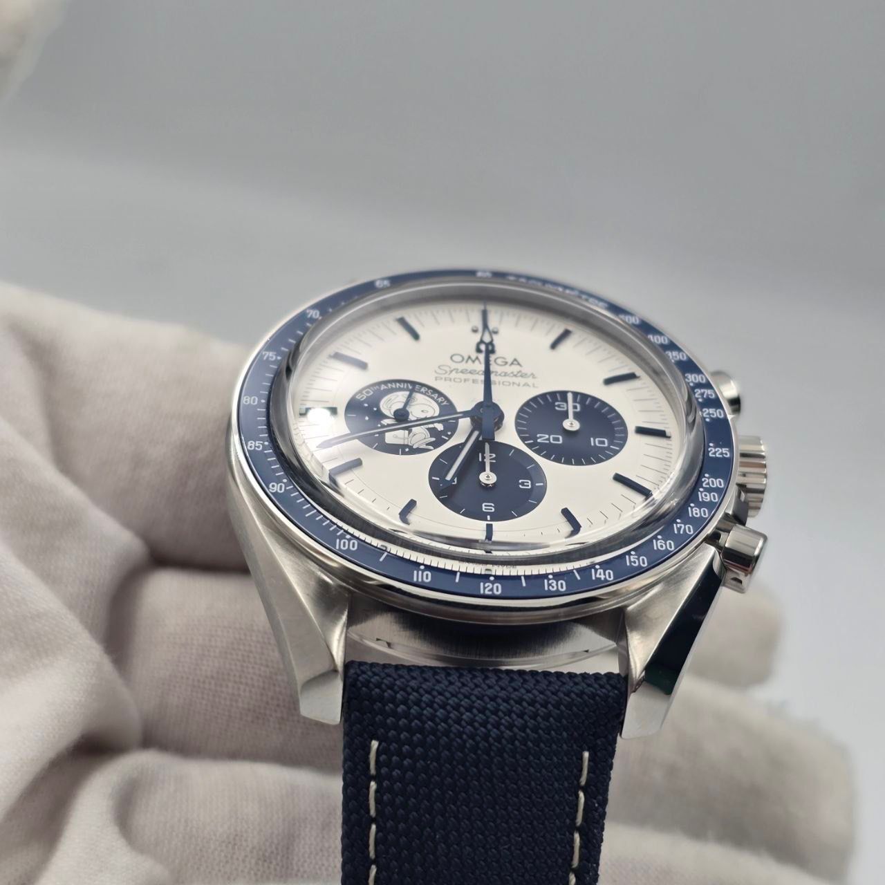 NEW 2026 Omega Speedmaster Silver Snoopy Award 50th Anniversary 42mm 310.32.42.50.02.001