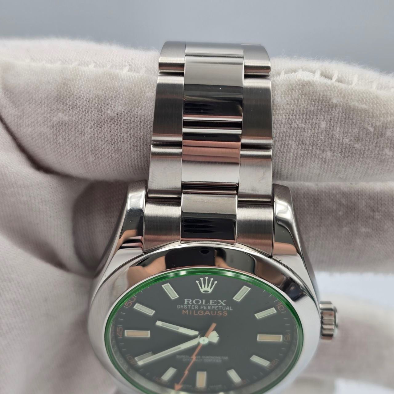 Rolex Milgauss 2014 FULL SET Milgauss 116400GV 40mm Steel Black Dial Green Crystal