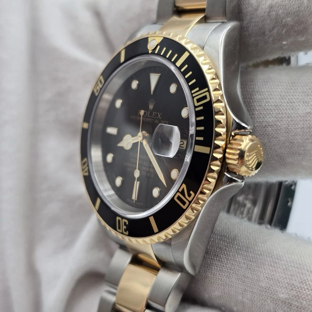 2004 PAPERS Rolex Submariner 16613 Black Dial Two Tone Gold Clasp 40mm BOX + RSC