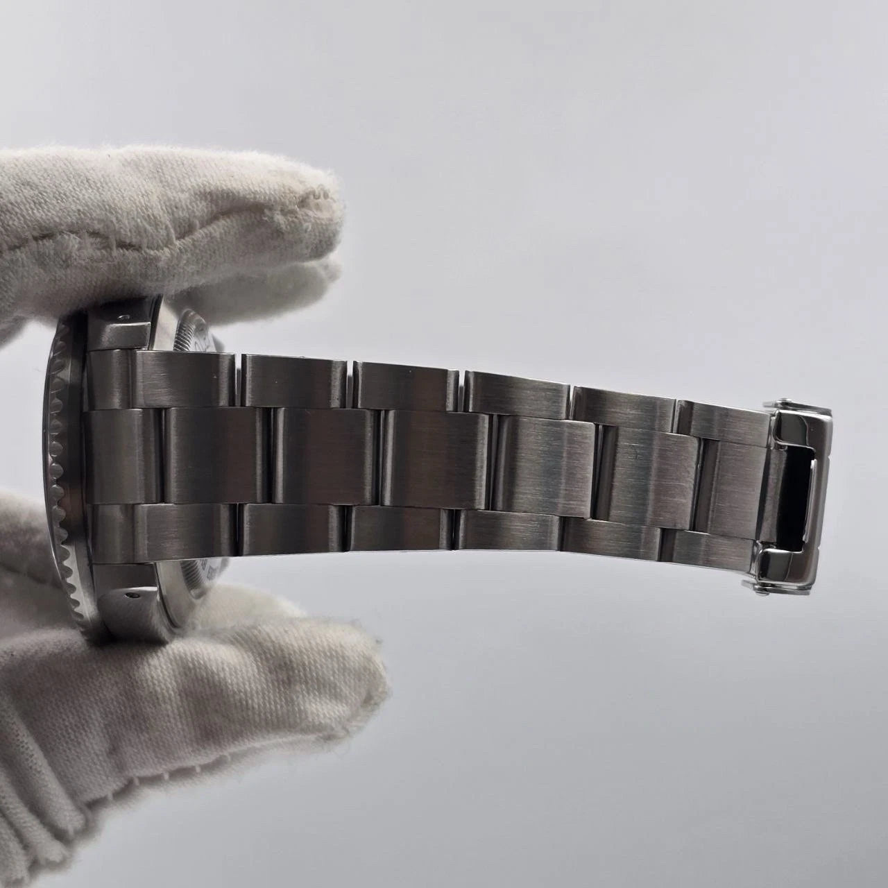 Rolex Sea-Dweller 16600 Stainless Steel Black Dial 40mm Watch