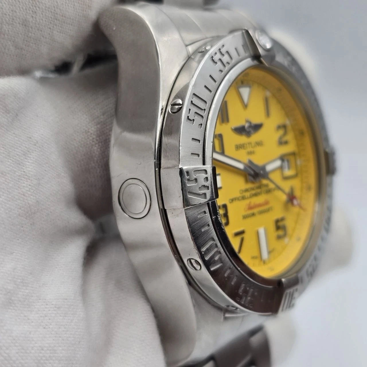 2017 PAPERS Breitling Avenger II Seawolf A173311 Yellow Dial 44mm Watch BOX