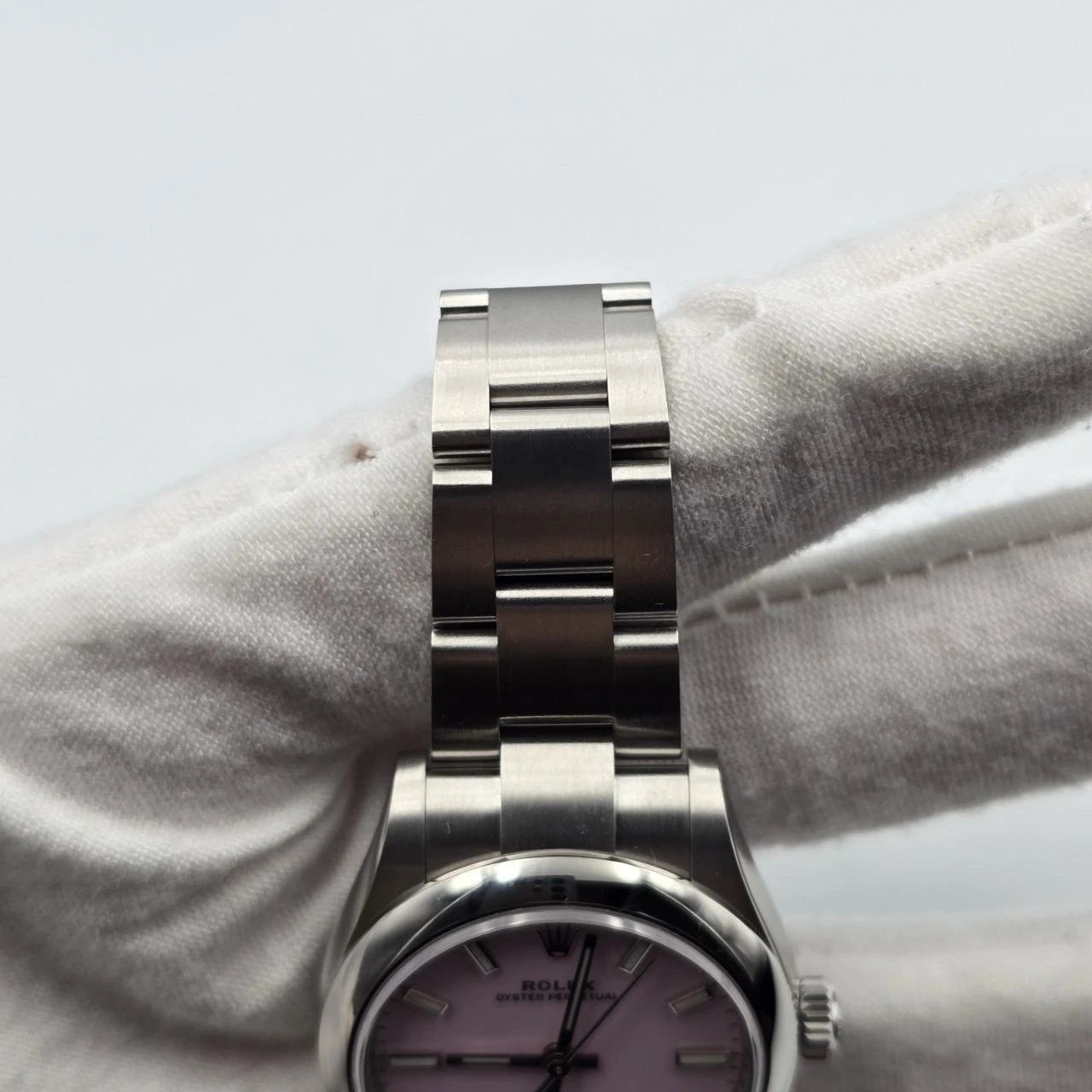 2026 NEW Rolex Oyster Perpetual Steel 31mm Candy Pink Dial 277200 UNWORN