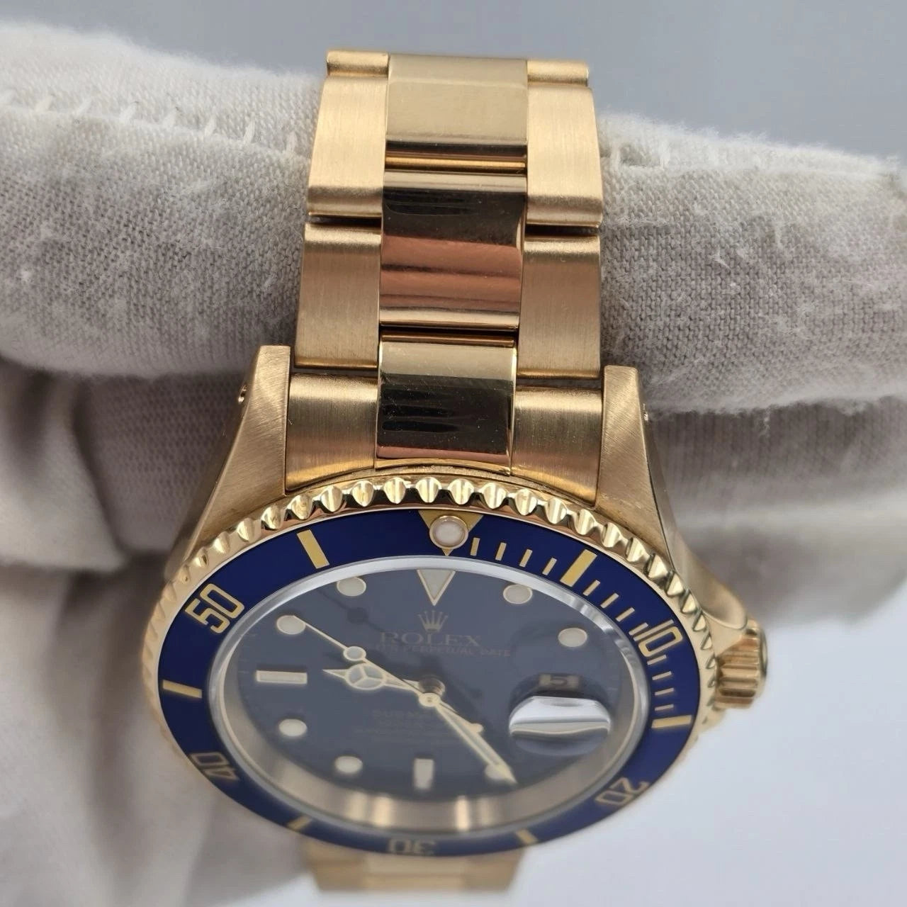Rolex Submariner Date 16618 Yellow Gold Blue Dial