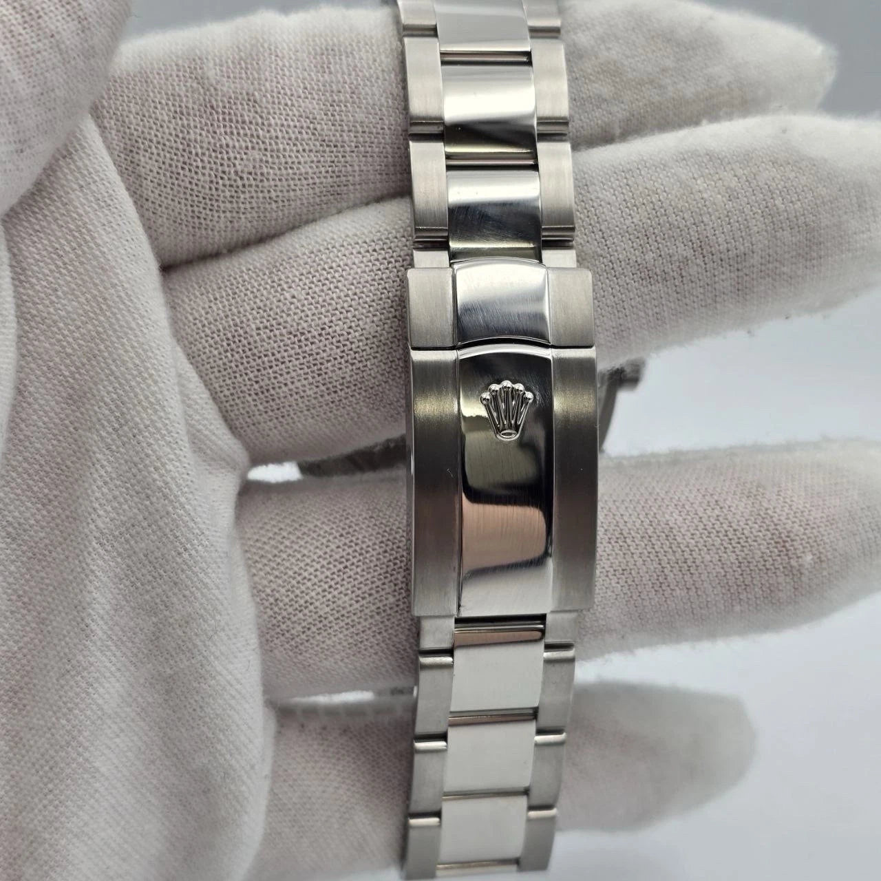 PAPERS 2019 Rolex Milgauss 40mm Steel Black Dial Green Crystal 116400GV BOX