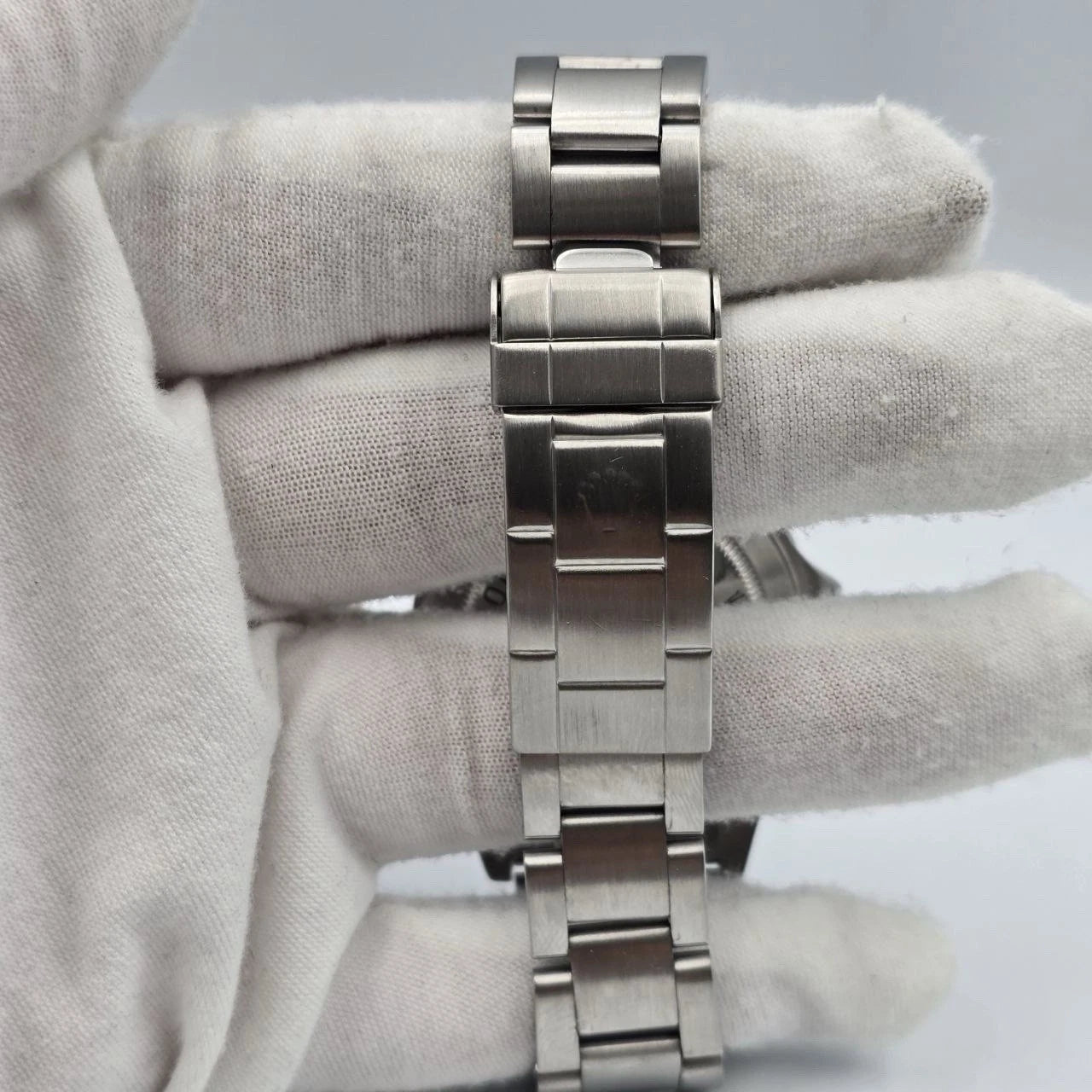 PAPERS 2001 Rolex Sea-Dweller 16600 Stainless Steel Black Dial 40mm Watch BOX