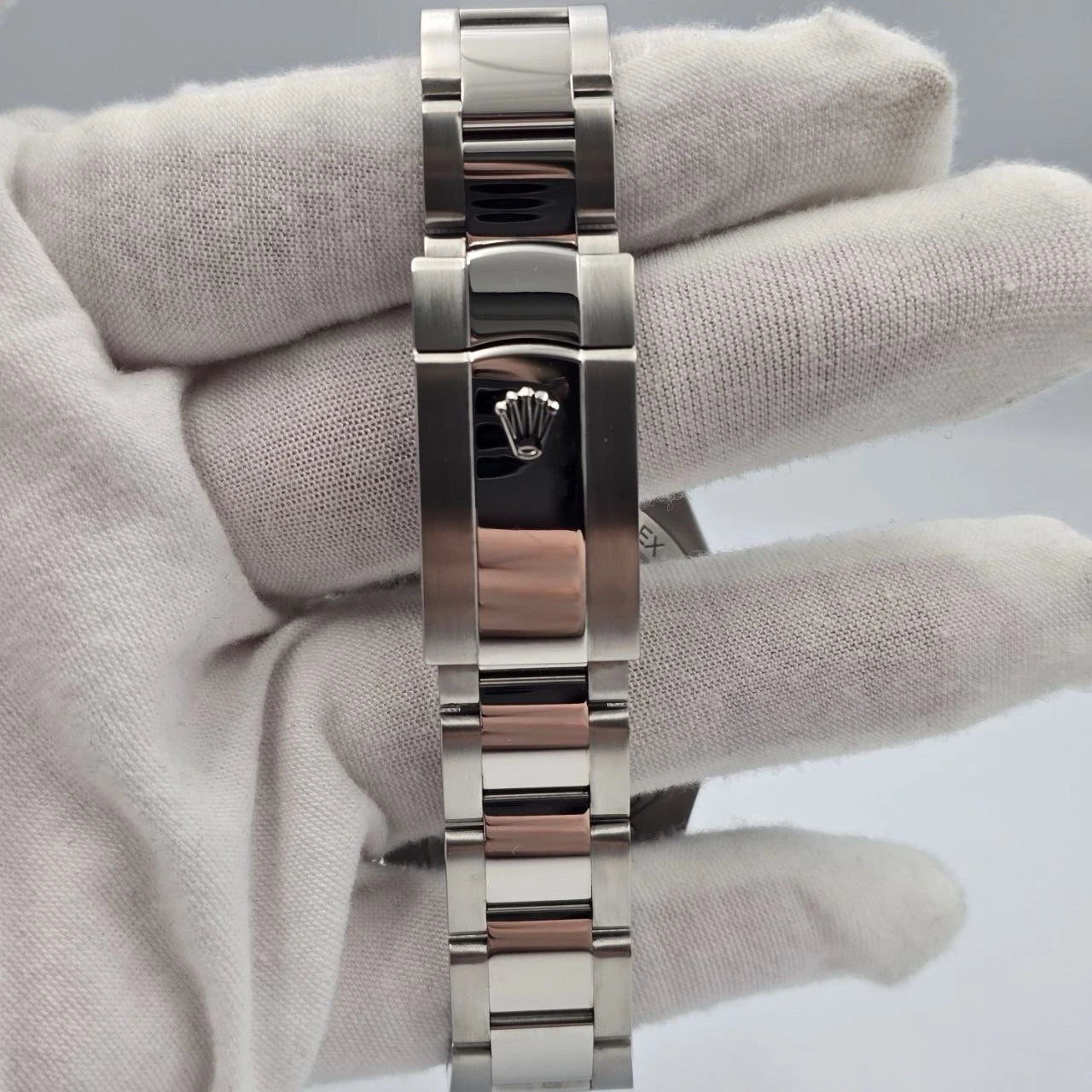 PAPERS 2020 Rolex Milgauss 40mm Steel Black Dial Green Crystal 116400GV BOX