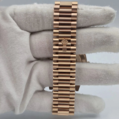 2023 PAPERS Rolex Day-Date 40 228235 President Rose Gold Sundust Roman Dial BOX