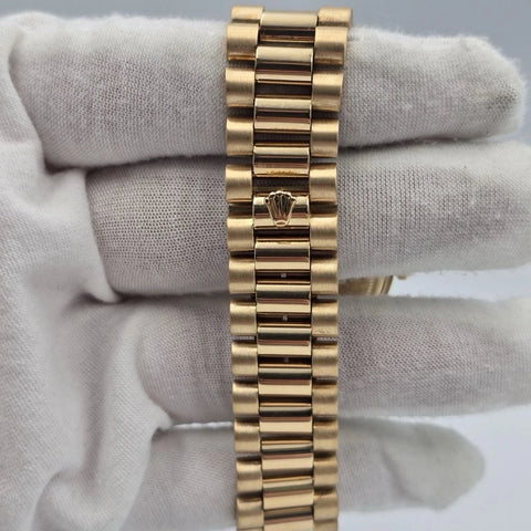 Rolex Day-Date 18038 President 18k Gold Champagne Dial 36mm Watch