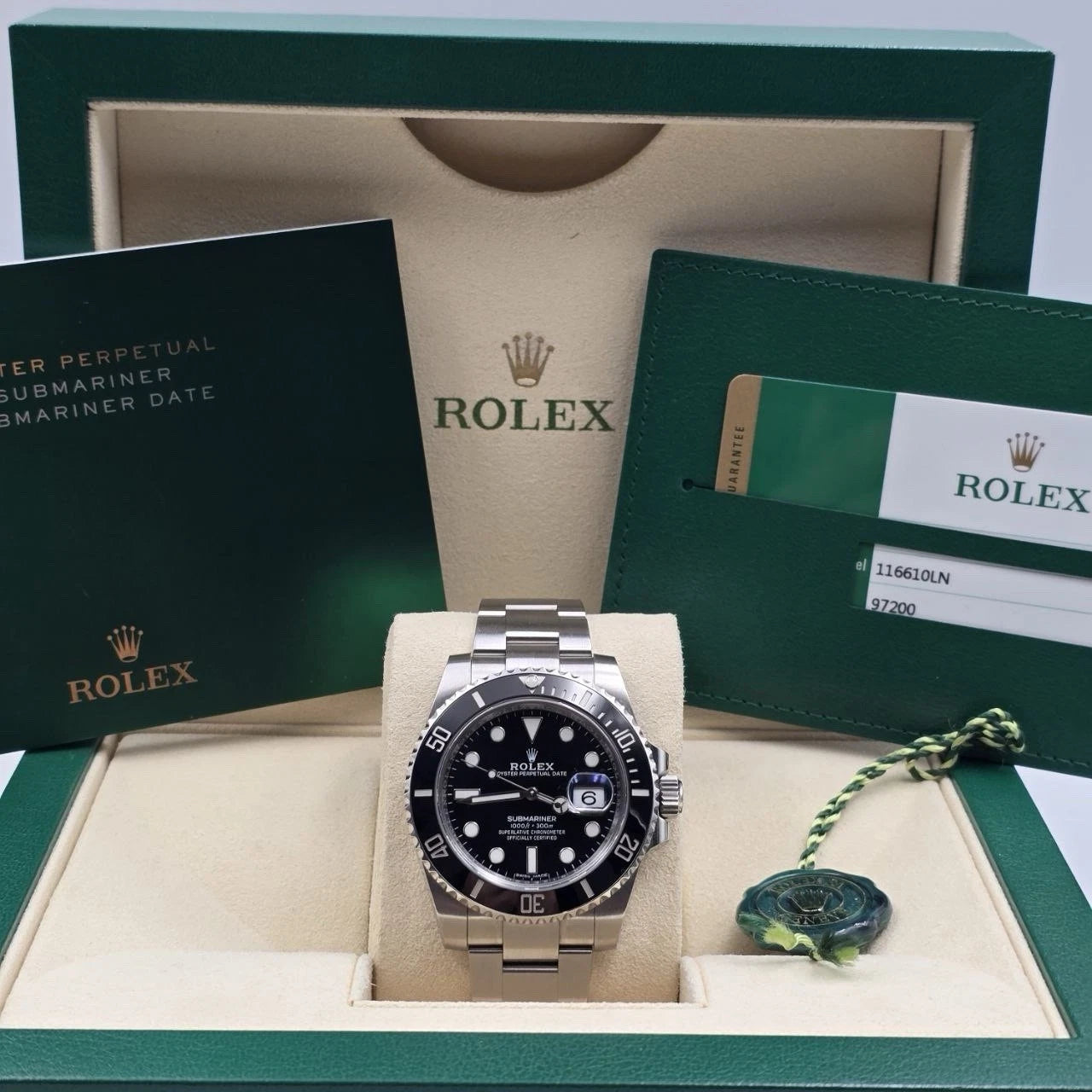 PAPERS 2017 Rolex Submariner Date 116610LN Steel Black Ceramic 40mm Watch BOX