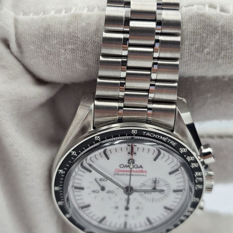 NEW 2026 Omega Speedmaster White Dial Steel 42mm 310.30.42.50.04.001