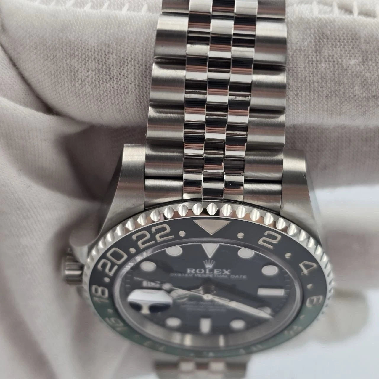 PAPERS 2025 Rolex GMT-Master II “Sprite” 40mm 126720VTNR Jubilee Black Dial BOX