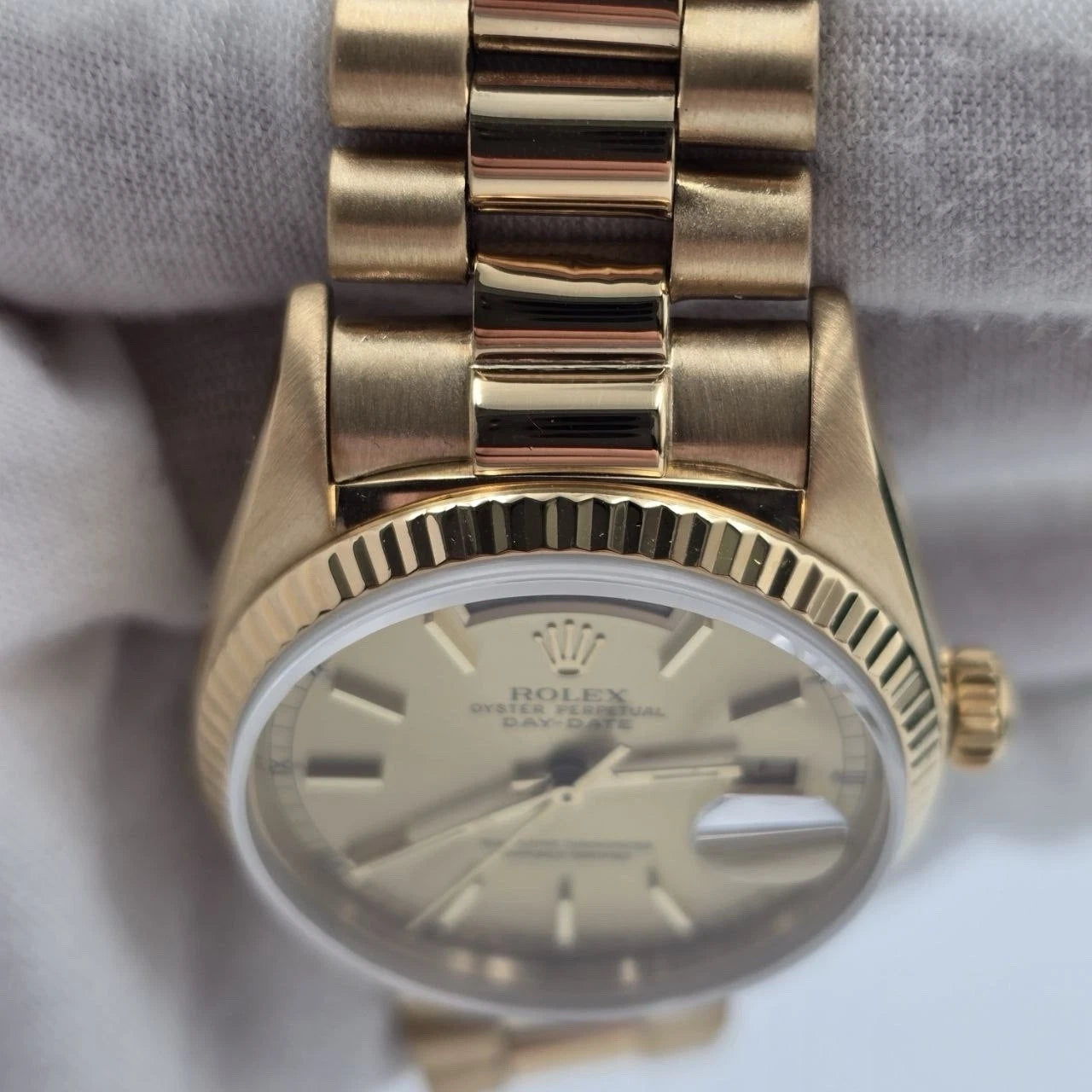 Rolex Day-Date 18038 President 18k Gold Champagne Dial 36mm Watch