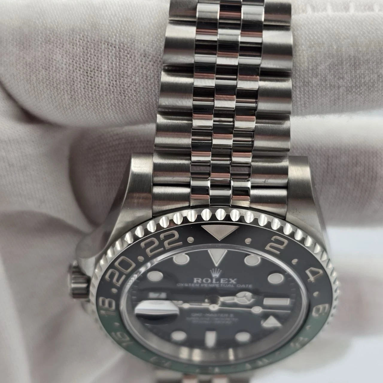 PAPERS 2025 Rolex GMT-Master II “Sprite” 40mm 126720VTNR Jubilee Black Dial BOX