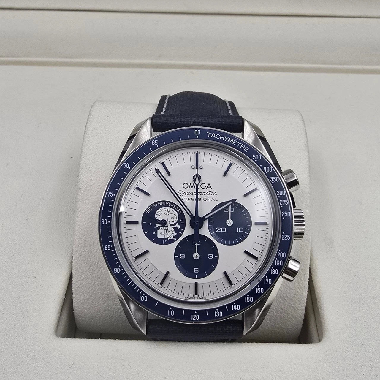 Omega Speedmaster Snoopy