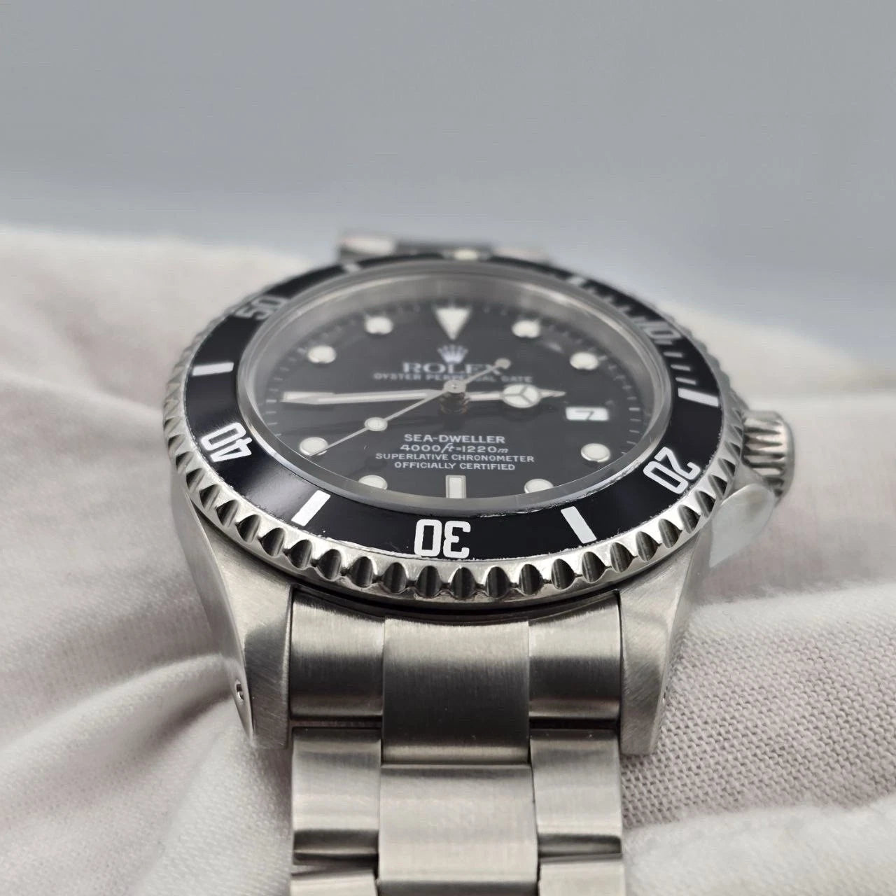 PAPERS 2001 Rolex Sea-Dweller 16600 Stainless Steel Black Dial 40mm Watch BOX