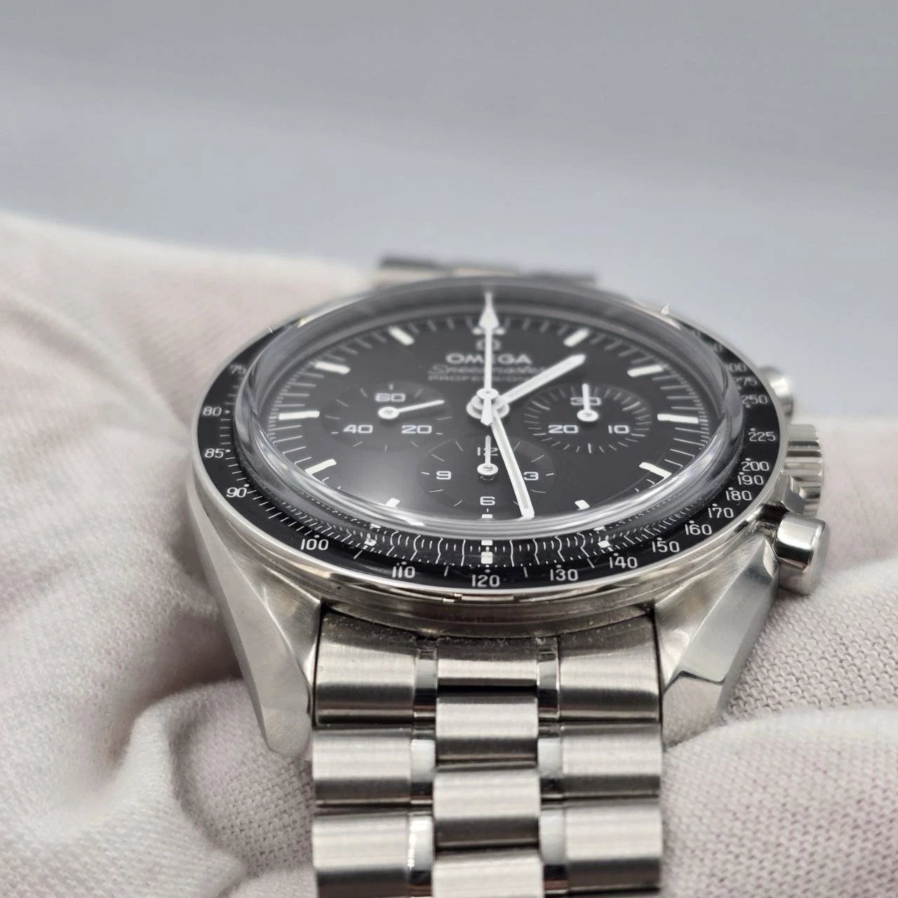 2025 Omega Speedmaster Moonwatch 42mm Black Dial Sapphire 310.30.42.50.01.002