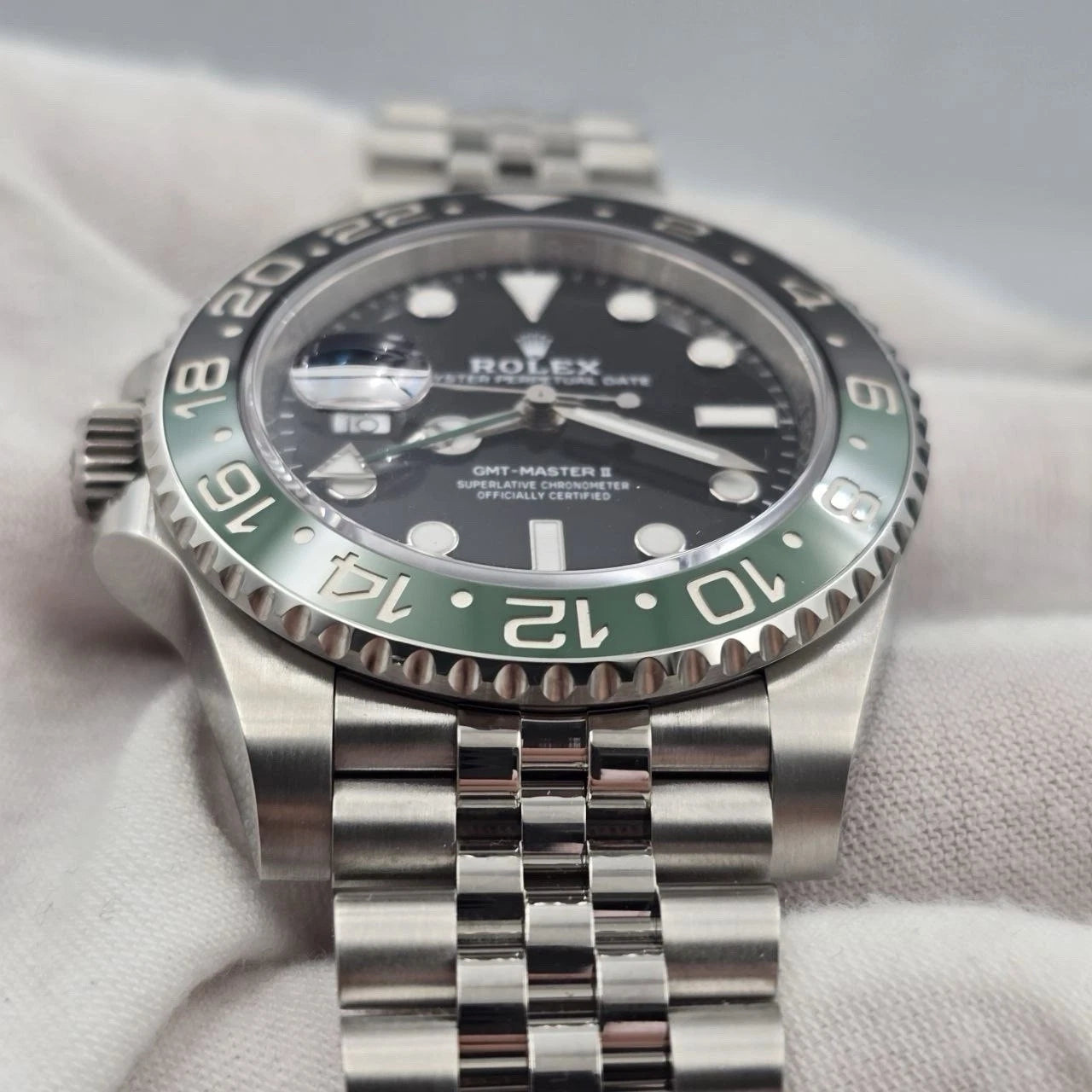 PAPERS 2025 Rolex GMT-Master II “Sprite” 40mm 126720VTNR Jubilee Black Dial BOX
