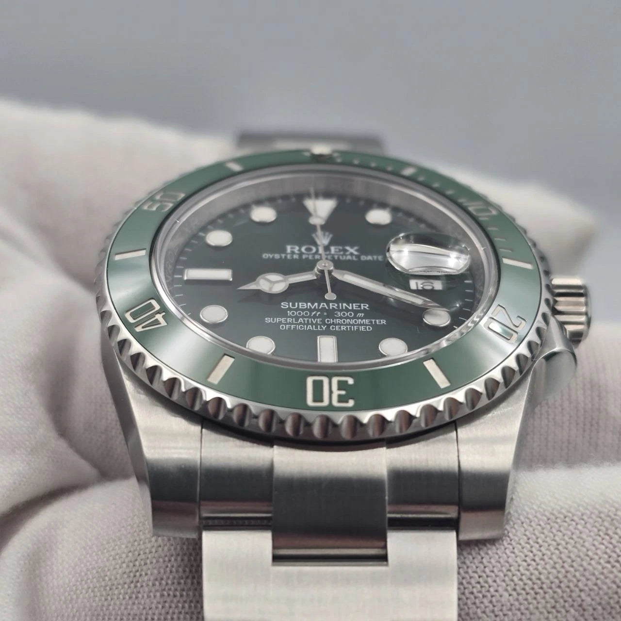 2016 PAPERS Rolex Submariner Hulk 116610LV Green 40mm Ceramic Watch BOX