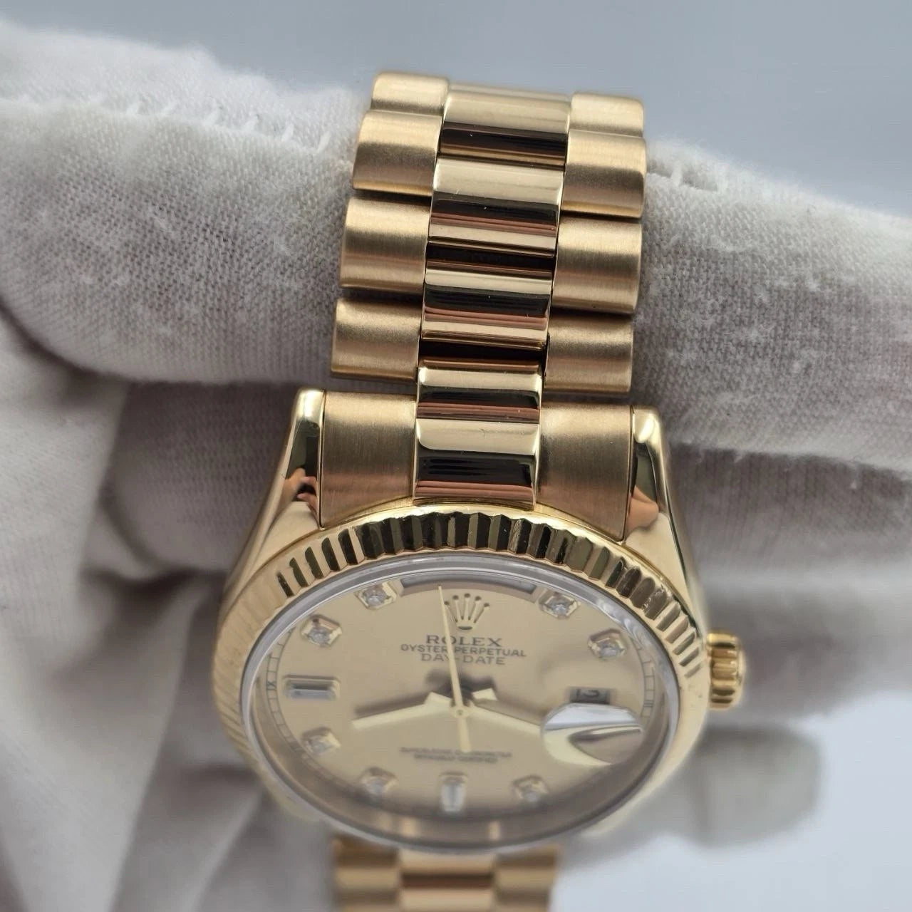 Rolex Day-Date 36mm 118238 President 18K Gold Champagne Factory Diamond Dial