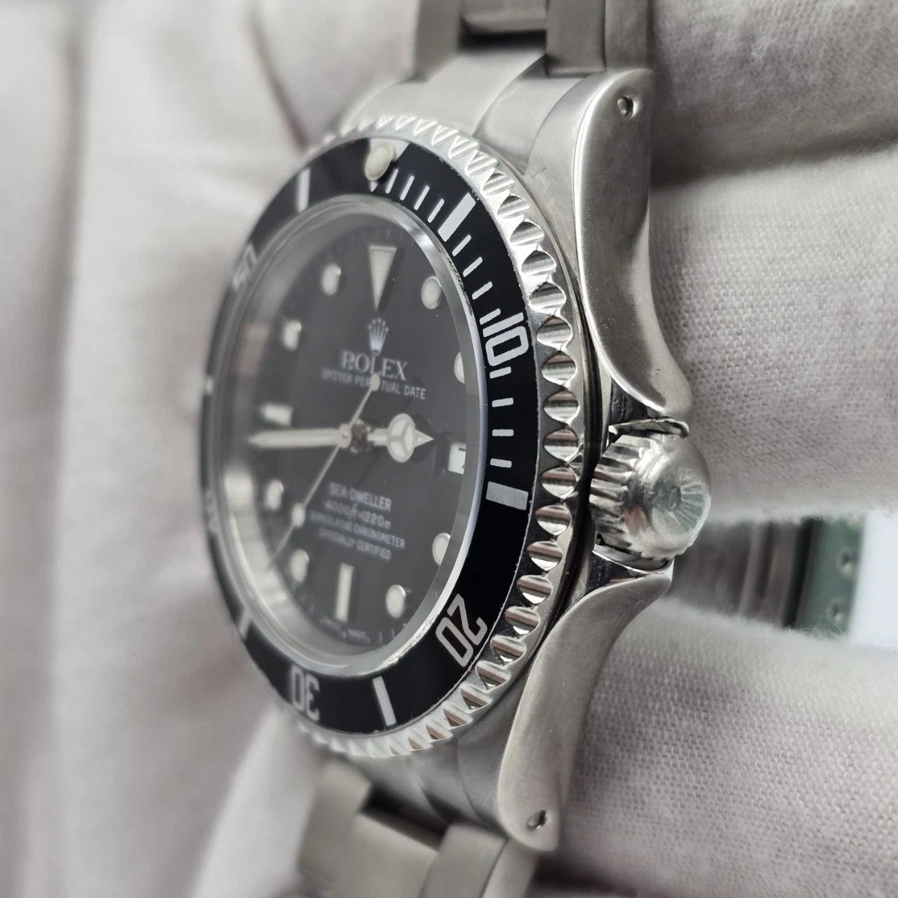 PAPERS 2001 Rolex Sea-Dweller 16600 Stainless Steel Black Dial 40mm Watch BOX