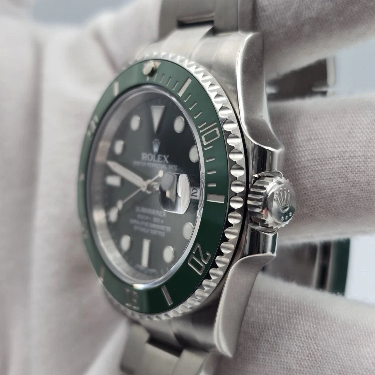 2015 PAPERS Rolex Submariner Hulk 116610LV Green 40mm Ceramic Watch BOX