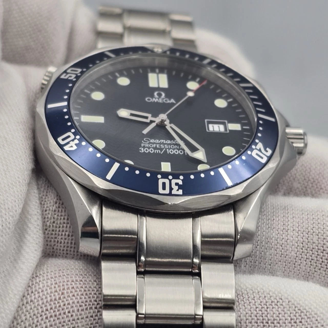 OMEGA Seamaster Professional 300m 41mm Quartz Date Watch 2541.80