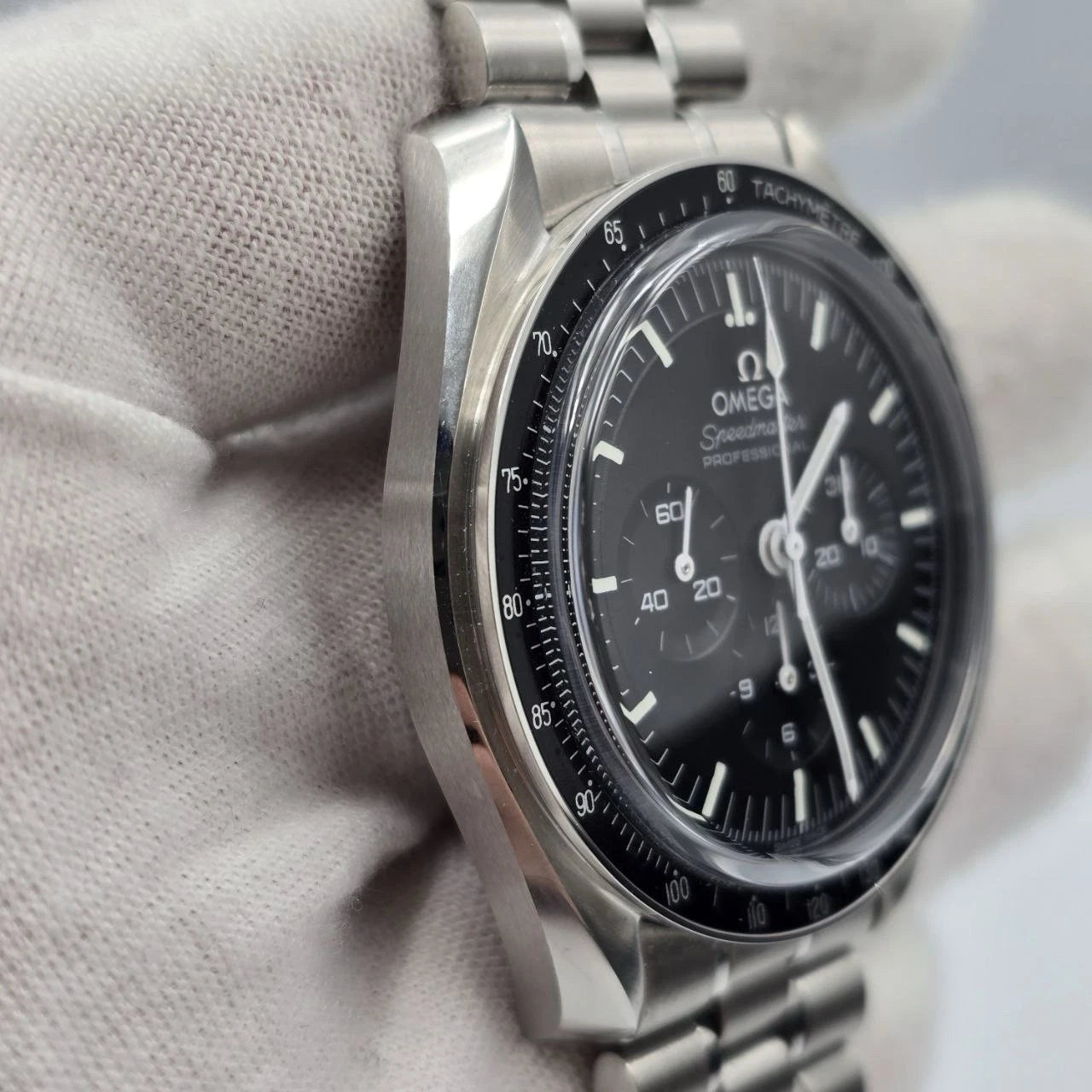 2025 Omega Speedmaster Moonwatch 42mm Black Dial Sapphire 310.30.42.50.01.002