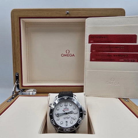 NEW 2026 Omega Seamaster Diver 300M 42mm White 210.32.42.20.04.001