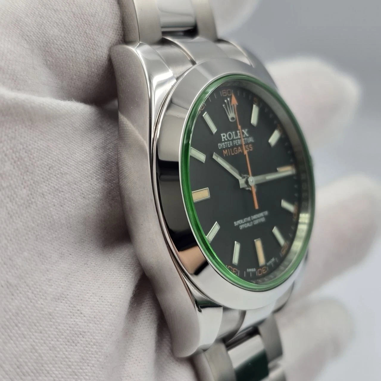 PAPERS 2020 Rolex Milgauss 40mm Steel Black Dial Green Crystal 116400GV BOX