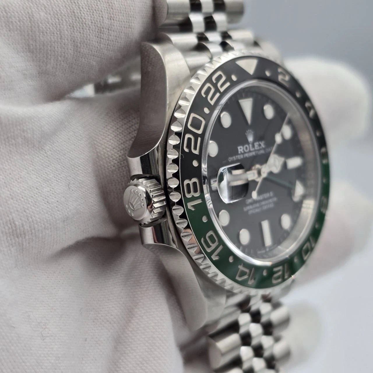 PAPERS 2025 Rolex GMT-Master II “Sprite” 40mm 126720VTNR Jubilee Black Dial BOX