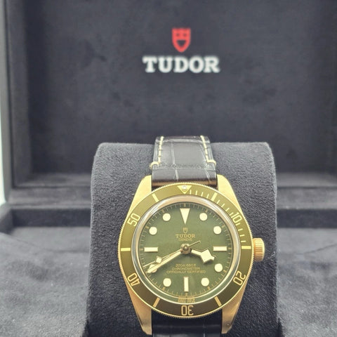 NEW 2022 Tudor Black Bay 58 18k Gold Green Dial 39mm Automatic Watch 79018V