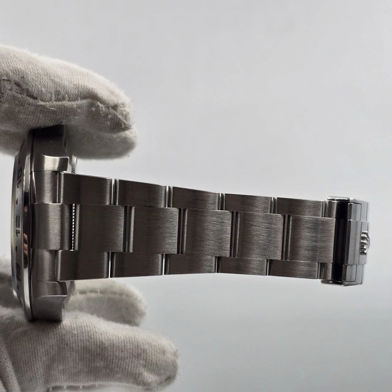 Rolex Explorer II 216570 9