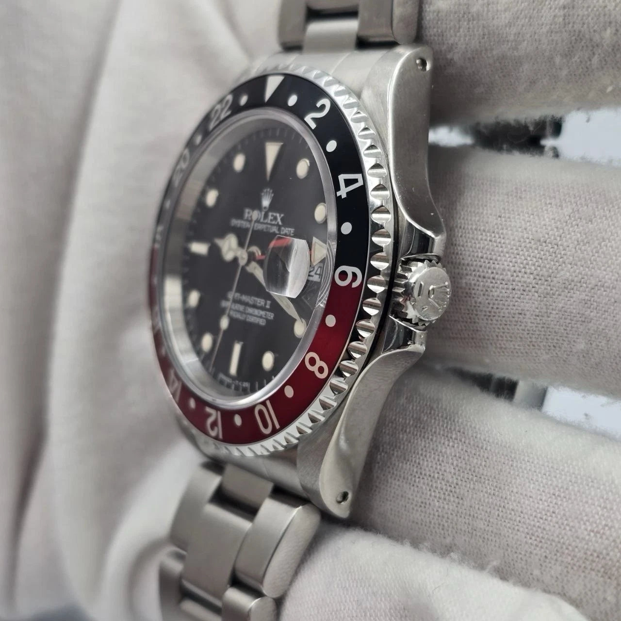 Rolex GMT-Master II "Coke" Stainless Oyster Black Dial 40mm 16710