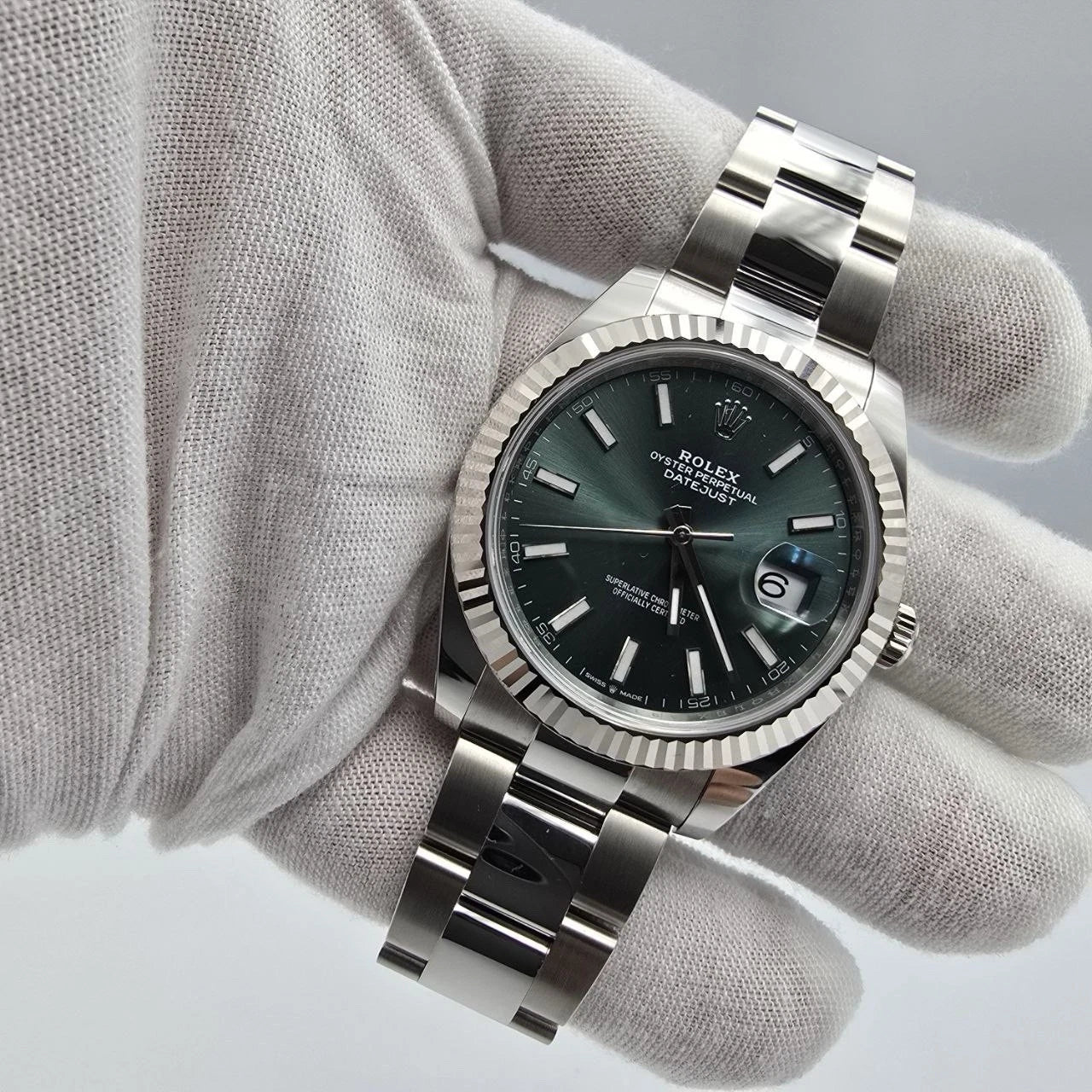 NEW 2025 Rolex Datejust 41mm 126334 Oyster Mint Green Dial Fluted Bezel UNWORN