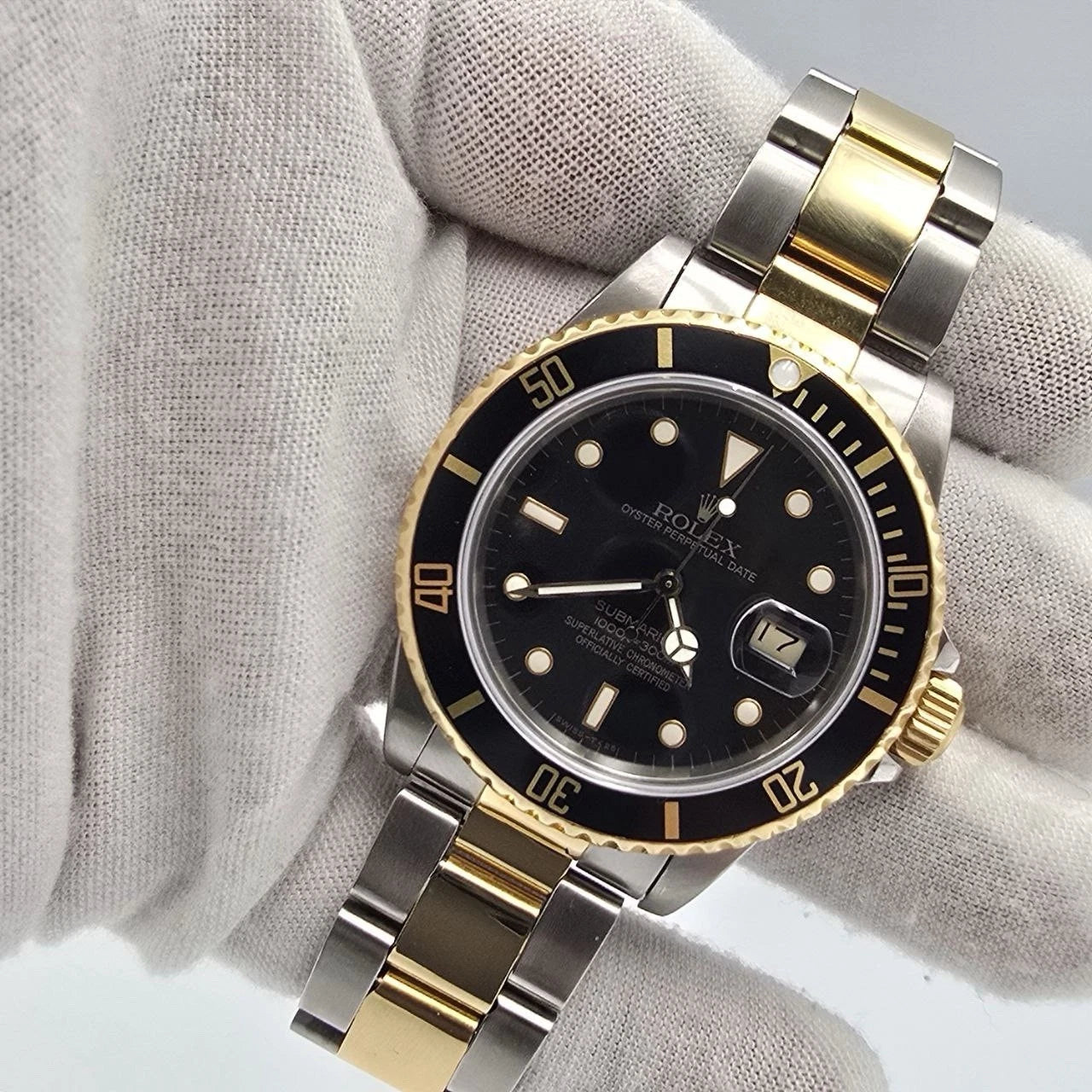 Rolex Submariner Date 18K Yellow Gold Black Stainless Steel 40mm Watch 16803