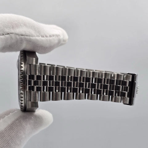 NEW 2025 Rolex GMT-Master II Bruce Wayne 40mm 126710GRNR Jubilee UNWORN