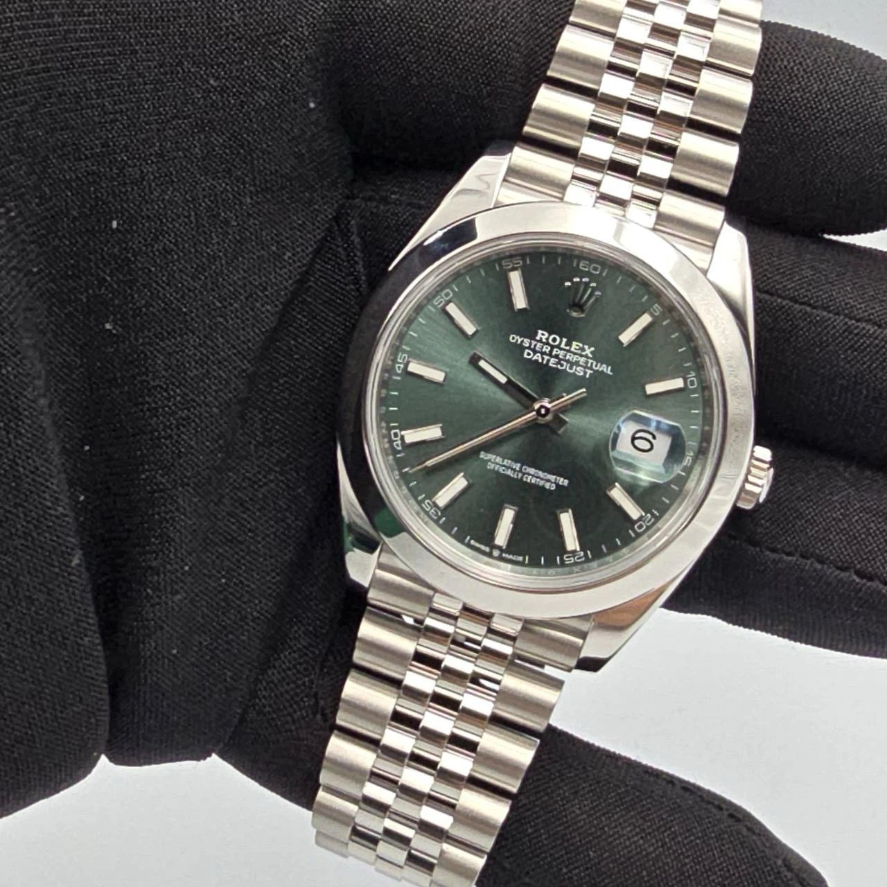 2023 Rolex Datejust 41mm Mint Green Dial Smooth Bezel Jubilee Watch 126300 B+P