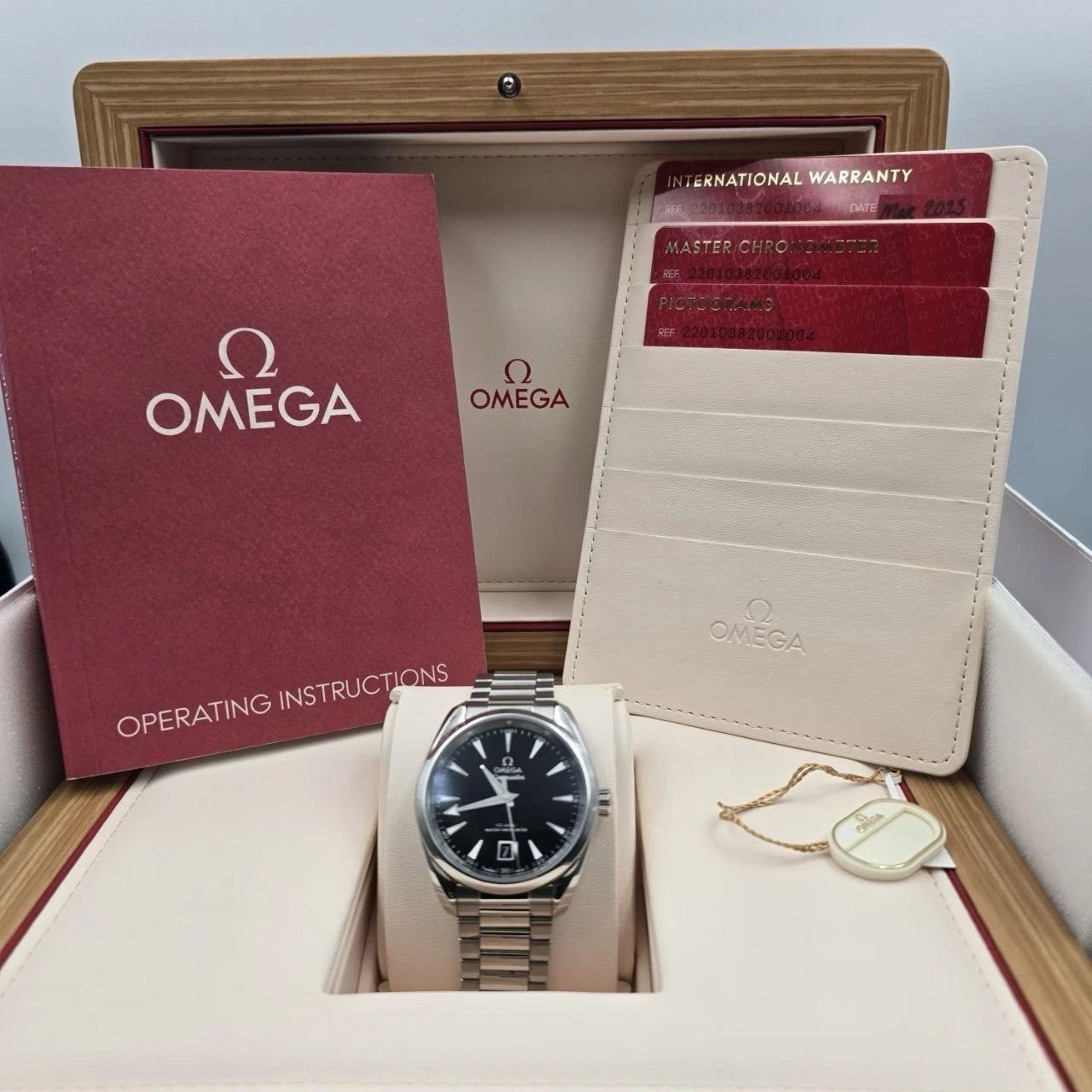 2025 Omega Seamaster Aqua Terra 220.10.38.20.01.004 Chronometer Watch B+P