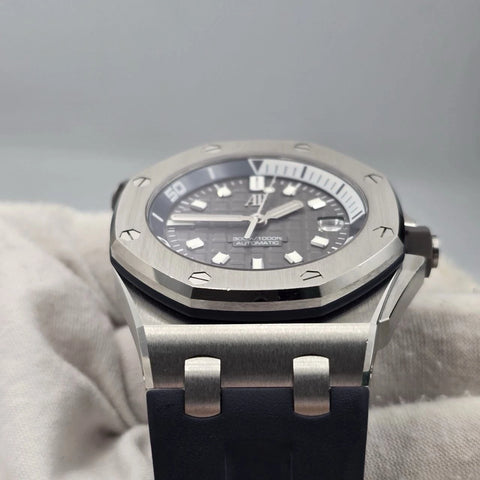 Audemars Piguet Royal Oak Offshore 15720ST
