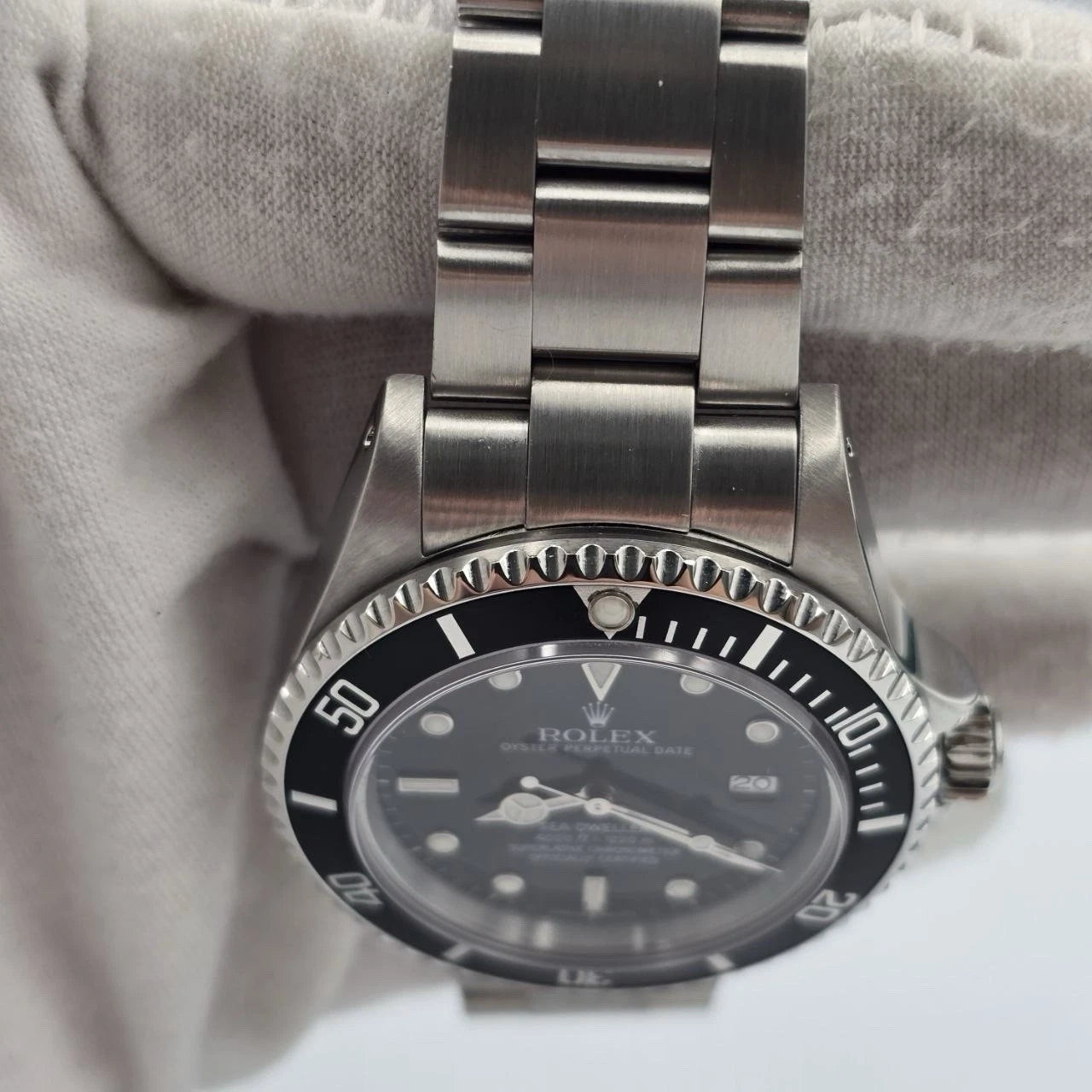 Rolex Sea-Dweller 16600 Stainless Steel Black Dial 40mm Watch