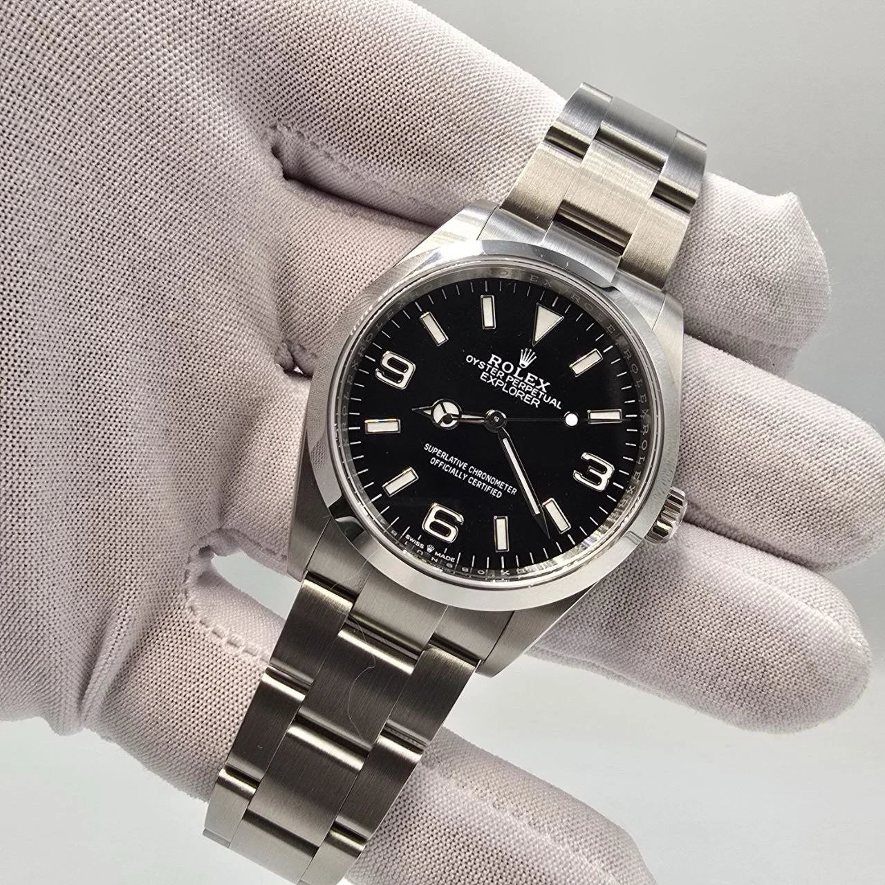 PAPERS MINT 2025 Rolex Explorer Black Dial Stainless Steel 36mm Watch 124270 BOX