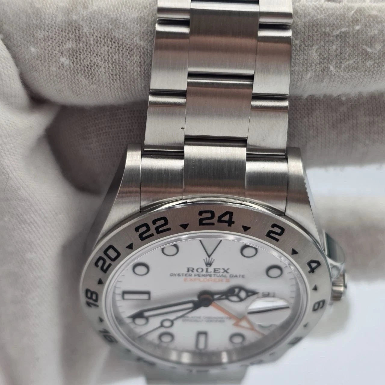 2022 PAPERS Rolex Explorer II 42mm 226570 Stainless Steel Polar White Dial BOX