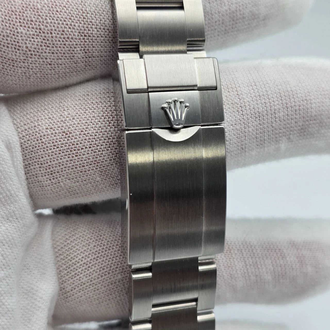 PAPERS 2024 Rolex Explorer I 40mm 224270 Stainless Steel Black Dial BOX